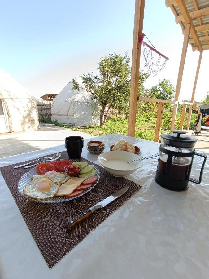 Yurt Stay In Downtown Karakol Eksteriør bilde